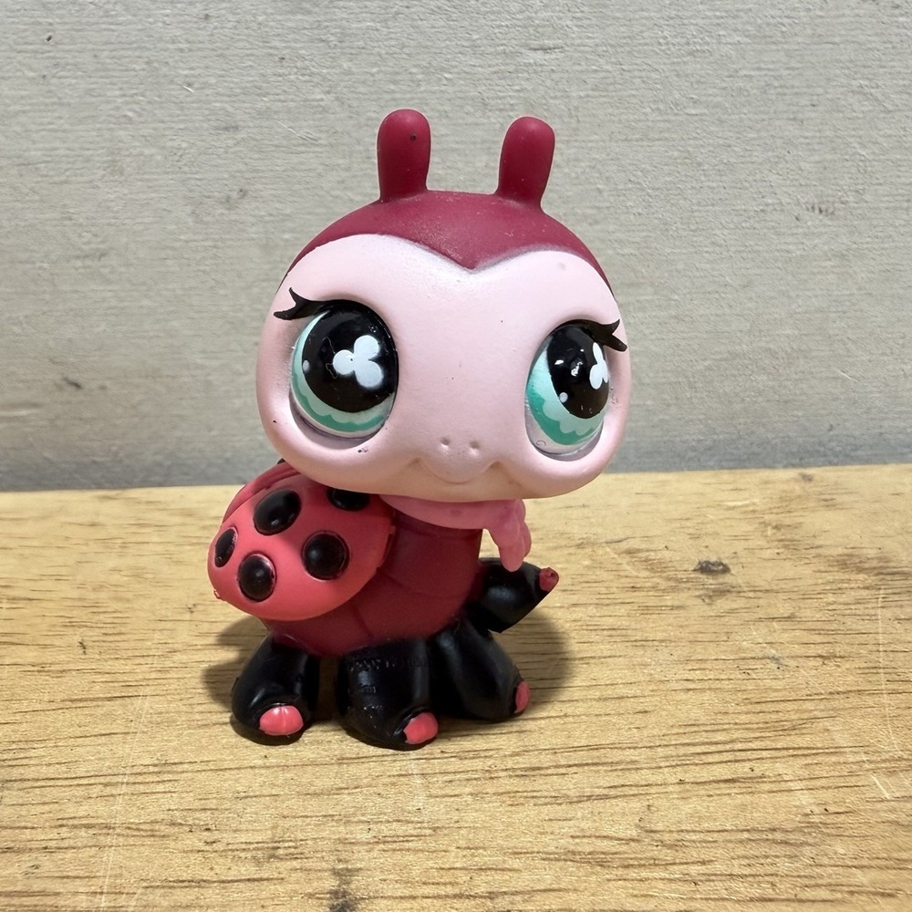 LPS Littlest Pet Shop 629 Lady Bug Pink Red Blue Eyes Leg Up Hasbro Vintage